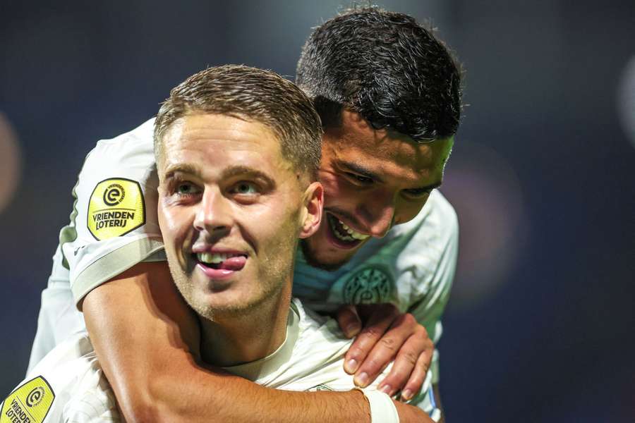 Ismael Saibari con Couhaib Driouech durante il match contro il PEC Zwolle 