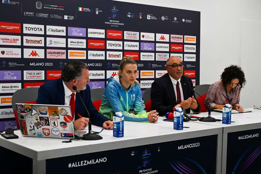 Kharlan et Bruno Gares en conférence de presse. Kharlan et Bruno Gares en conférence de presse.