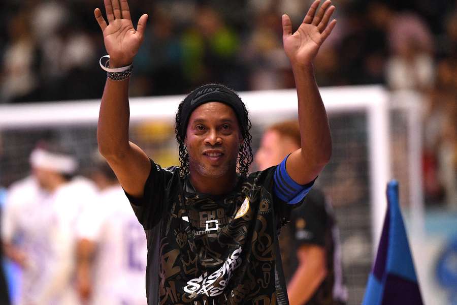 Ronaldinho, en un partidillo jugado en Medellín.