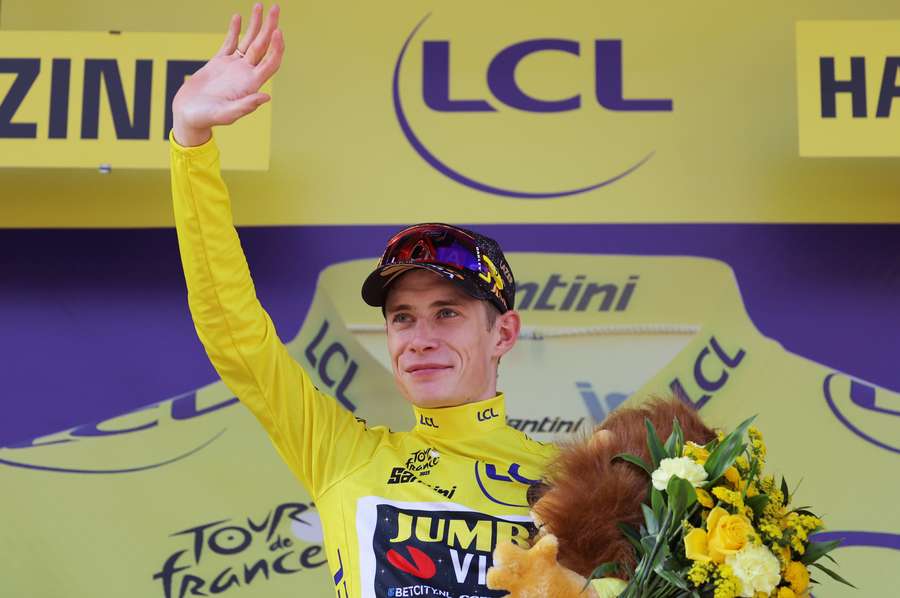 Vingegaard reed sinds etappe zes al in het geel