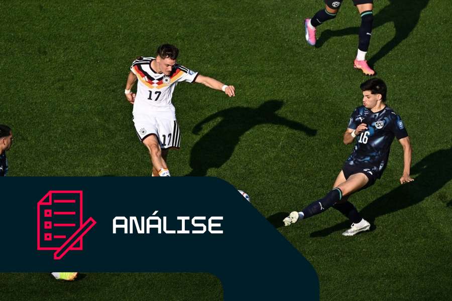 Florian Wirtz rodeado pela defesa paraguaia