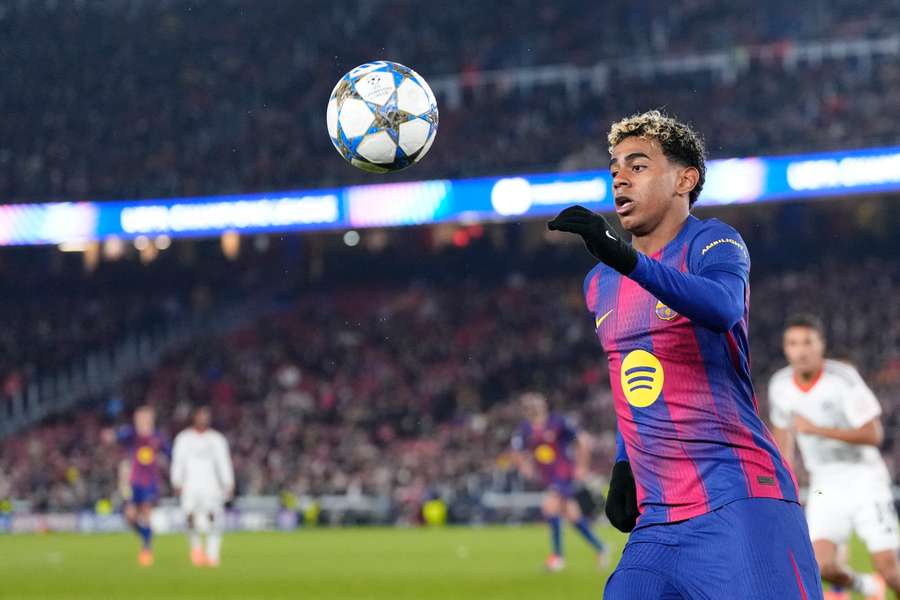 Lamine Yamal tiene un problema con las amarillas en Champions Lamine Yamal tiene un problema con las amarillas en Champions