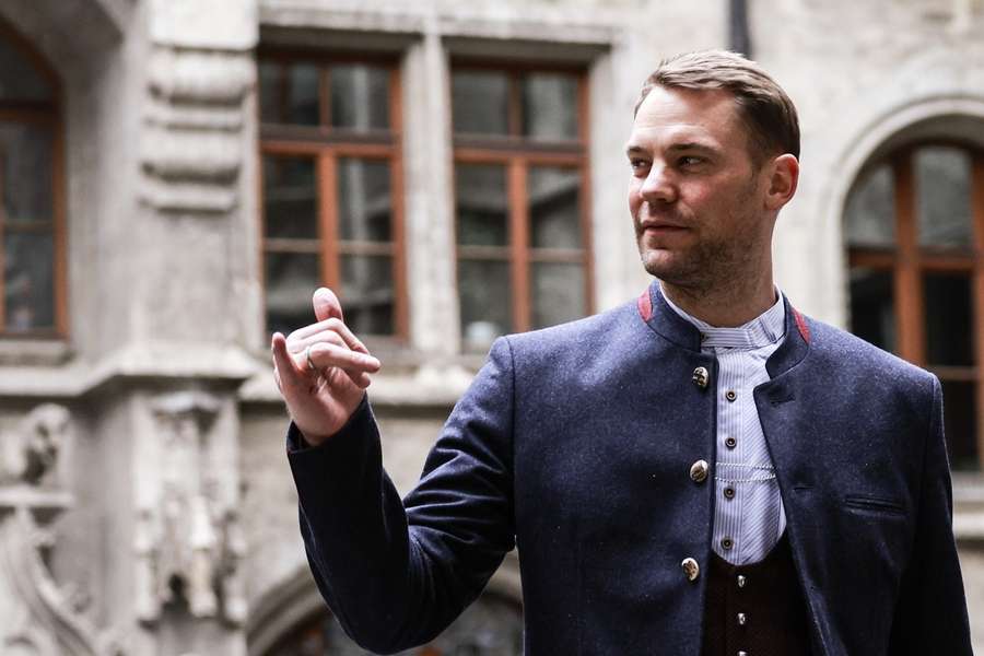 Manuel Neuer wird wohl auch bei der WM 2026 im deutschen Tor stehen. Manuel Neuer wird wohl auch bei der WM 2026 im deutschen Tor stehen.