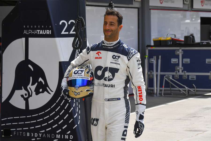 Beste Laune bei Daniel Ricciardo, der bei AlphaTauri anheuerte