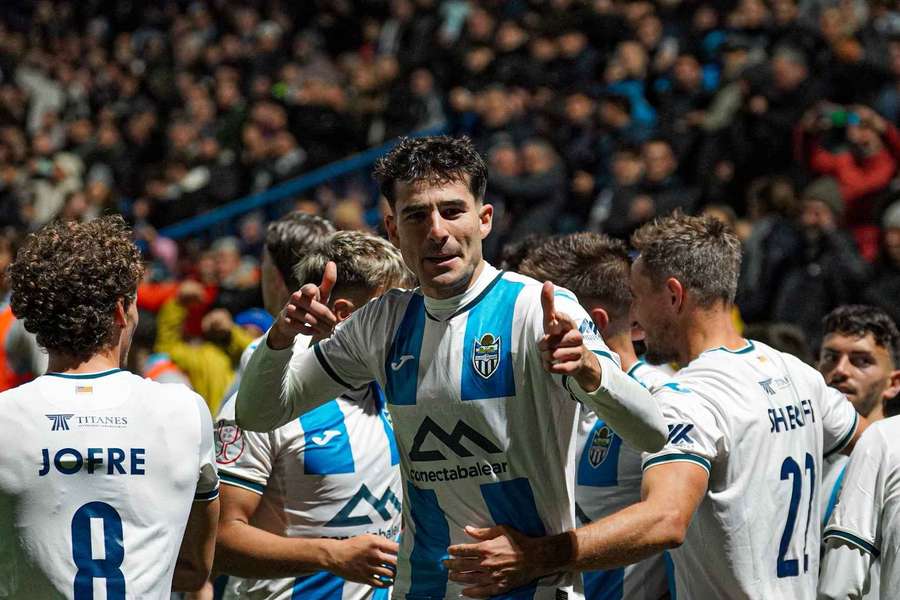 Tovar celebra el gol que dio la clasificación al Atlético Baleares ante el Espanyol Tovar celebra el gol que dio la clasificación al Atlético Baleares ante el Espanyol