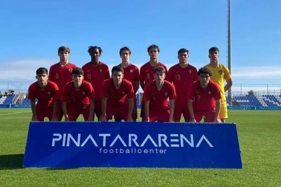 Tomé foi titular no encontro de Portugal sub-18 frente à República Checa