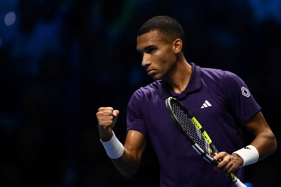 Auger-Aliassime awansował do półfinału ATP Finals, w sobotę starcie z Alcarazem Auger-Aliassime awansował do półfinału ATP Finals, w sobotę starcie z Alcarazem