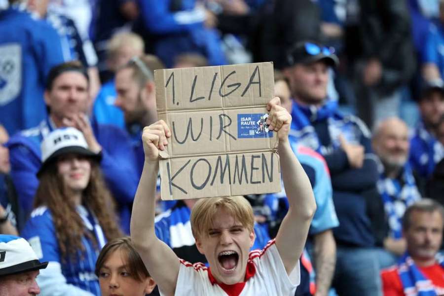 HSV sa po siedmich rokoch vracia do Bundesligy.