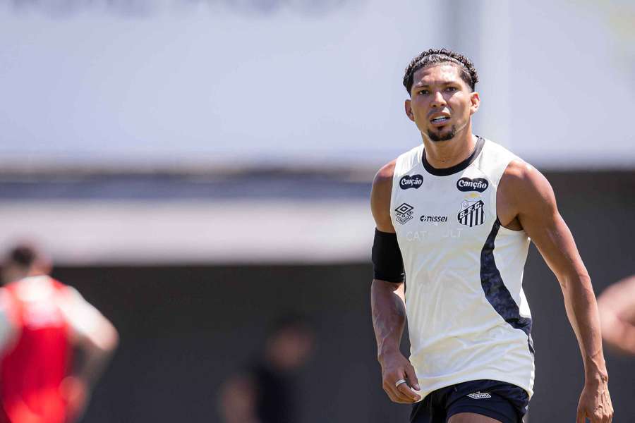 Rony é um dos recém-chegados ao Santos