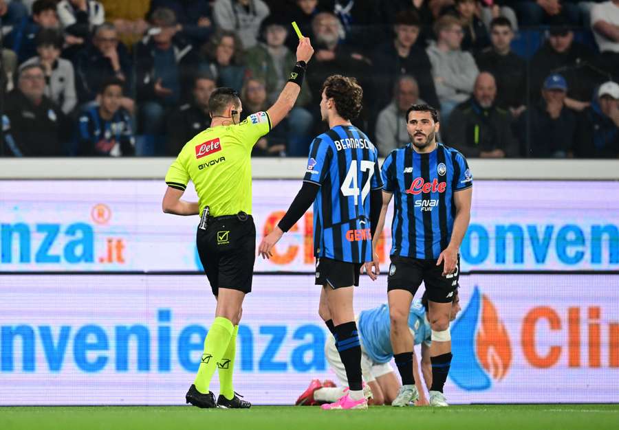 Il primo giallo della gara