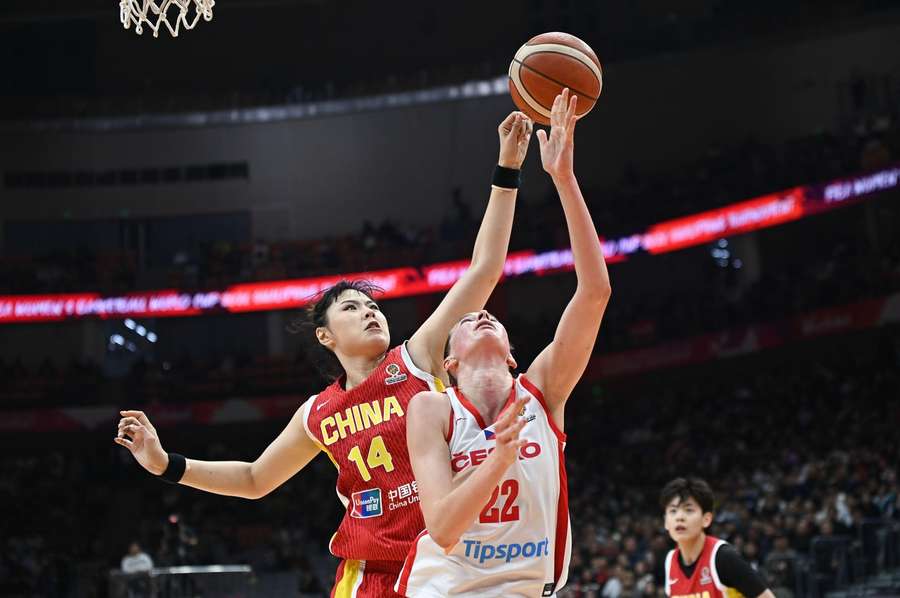 Čechová v jednom ze soubojů.