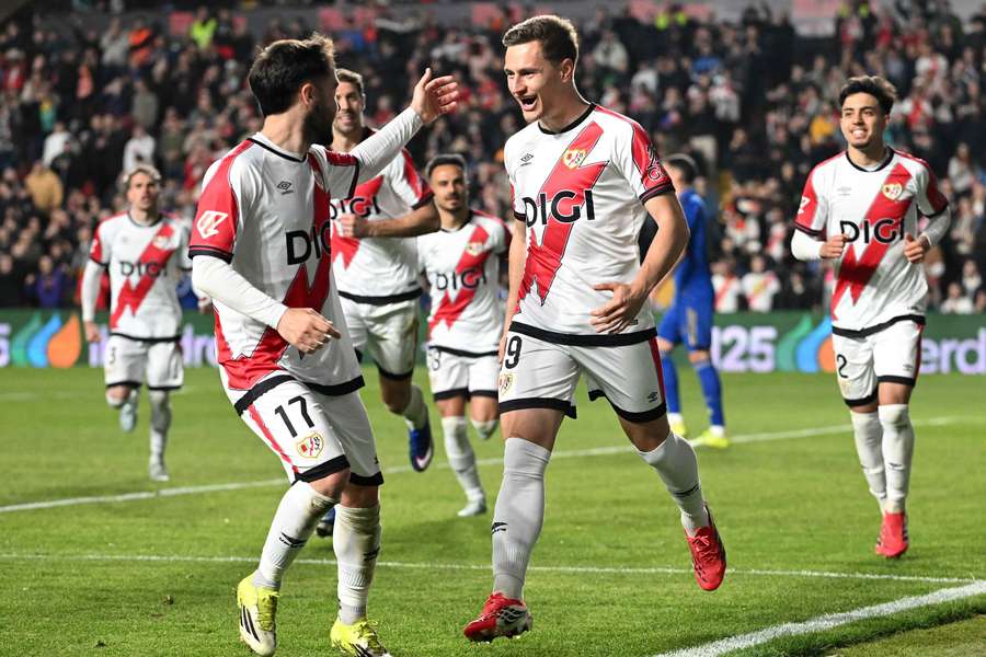 De Frutos (vpravo) dal dva góly Vallecana.