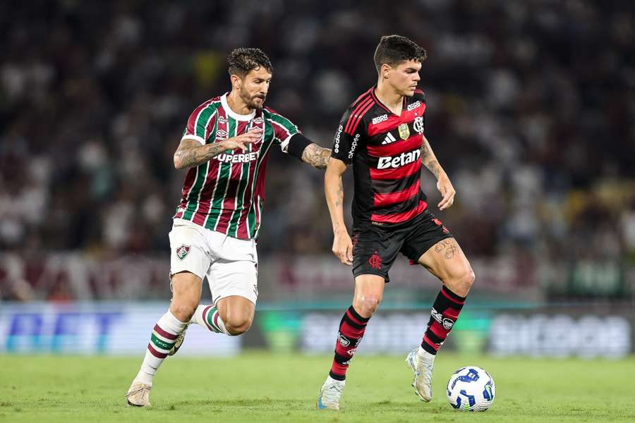 Flamengo fará apenas segundo jogo com titulares Flamengo fará apenas segundo jogo com titulares