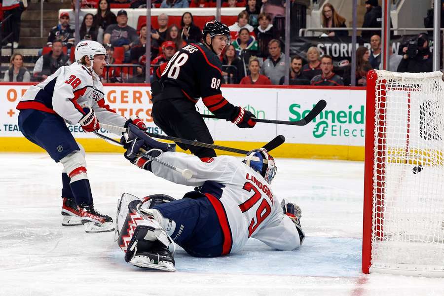 Nečas a jeho šestá trefa v probíhajícím ročníku NHL.