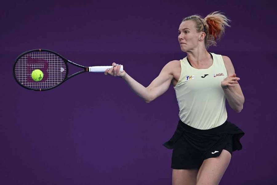 Kateřina Siniaková v boji o postup do dalšího kola.