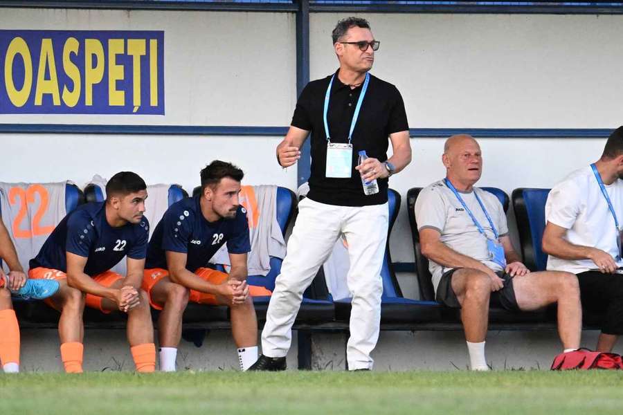 Mihai Teja, antrenor principal al celor de la Metaloglobus București Mihai Teja, antrenor principal al celor de la Metaloglobus București