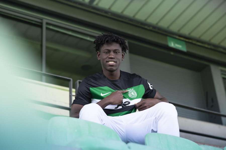 Ibrahim Diarra oficializado no Sporting