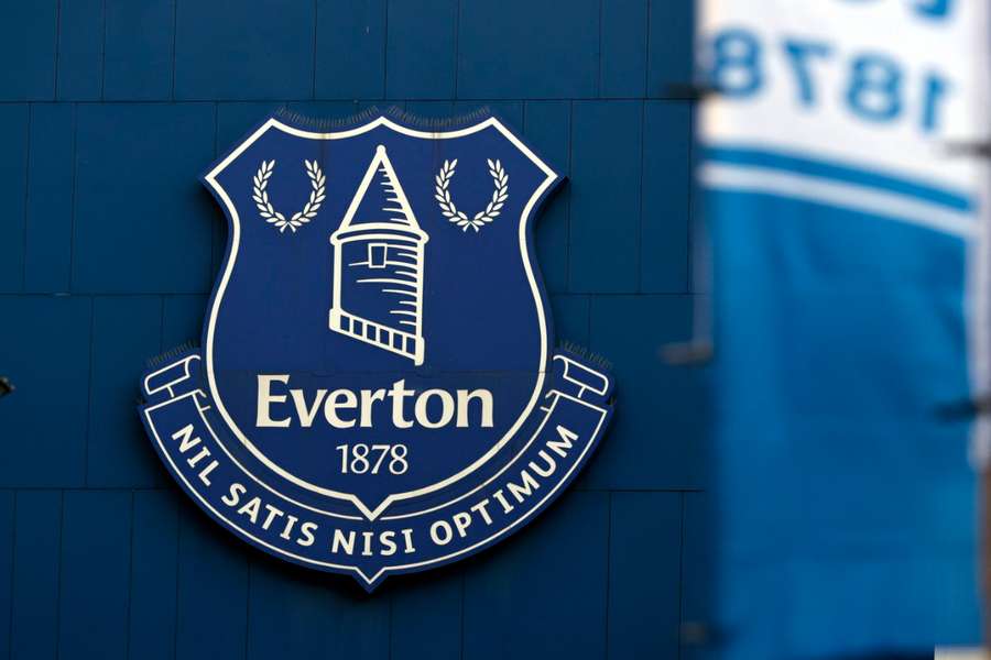 La déduction de 10 points d'Everton en Premier League réduite à six après appel.