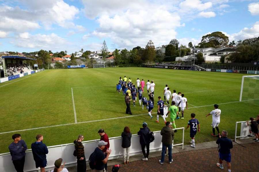 Domáce ihrisko Aucklandu na Kiwitea Street je výrazne vzdialené miliardovému turnaju.