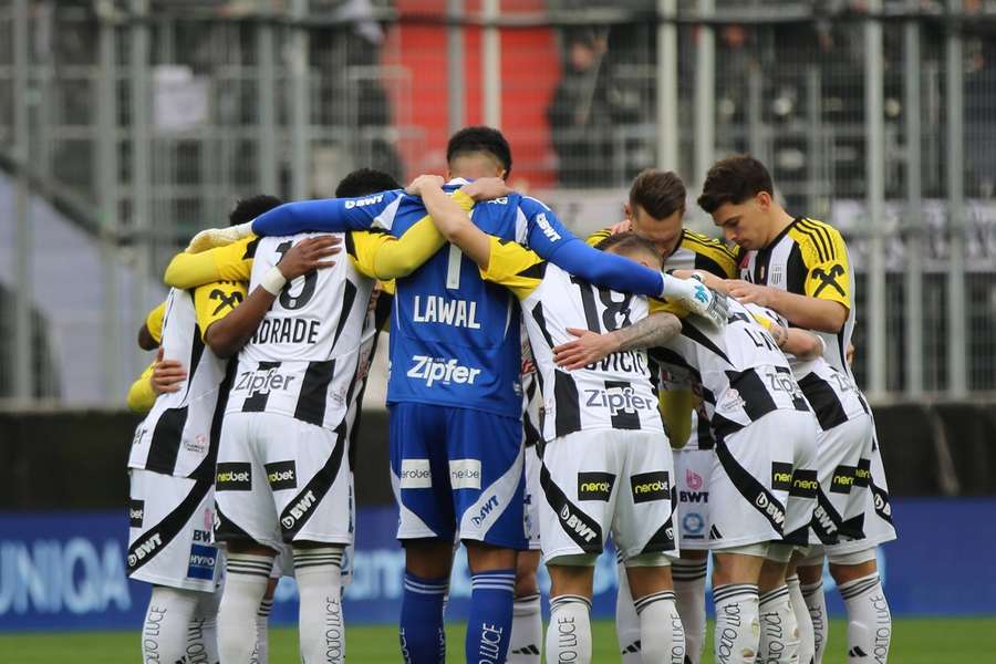 Der LASK möchte im Traditionsduell mit dem Wiener Sport-Club als Sieger vom Platz gehen. Der LASK möchte im Traditionsduell mit dem Wiener Sport-Club als Sieger vom Platz gehen.