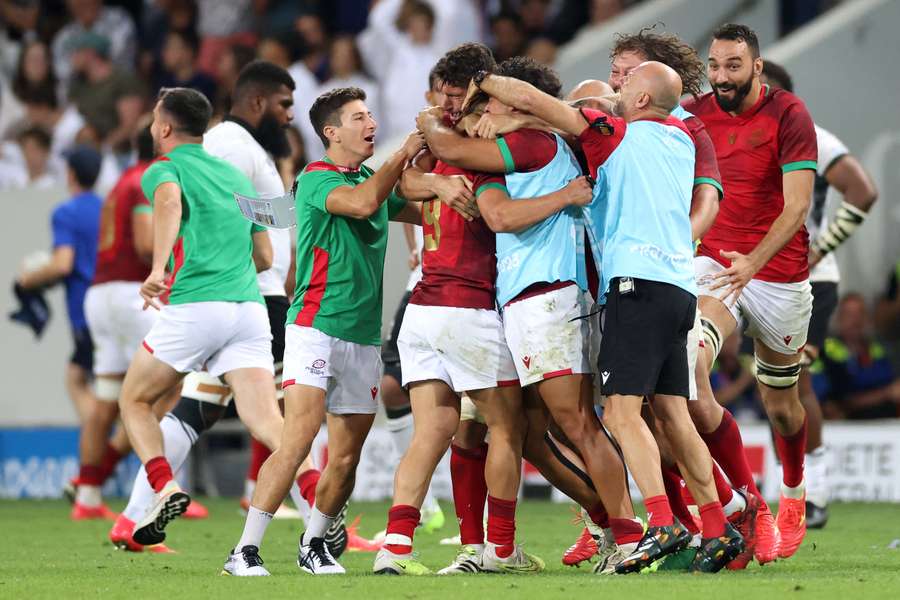 Bertrank, de 53 anos, integrou anteriormente os quadros da Federação Francesa de Râguebi Bertrank, de 53 anos, integrou anteriormente os quadros da Federação Francesa de Râguebi