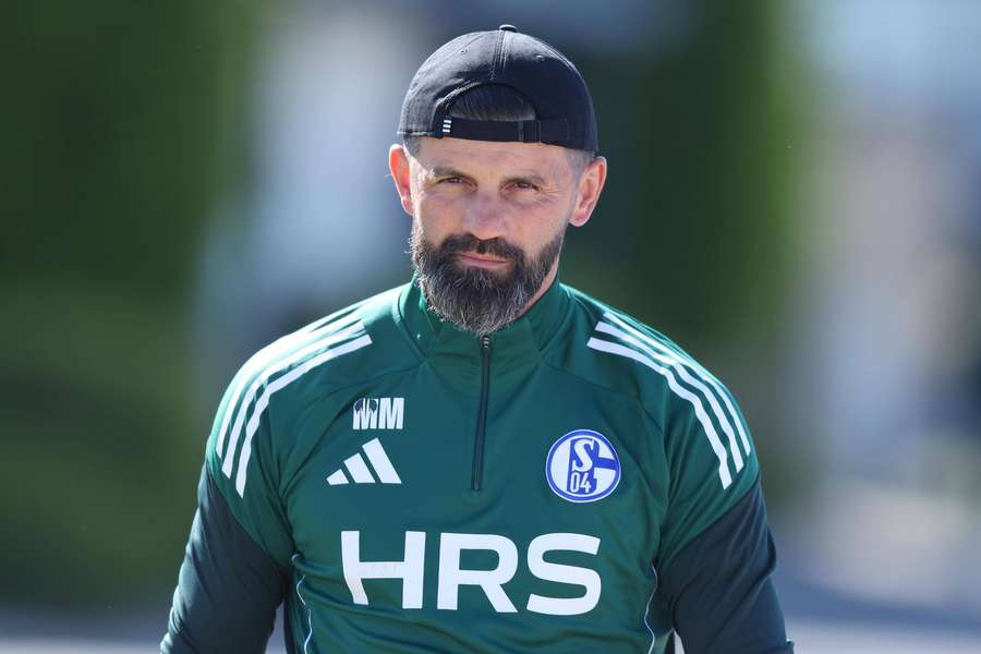 Miron Muslic warnt die Fans.