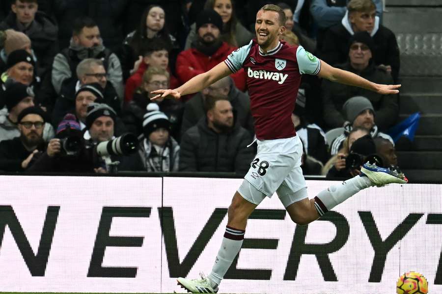 Soucek ha segnato il primo gol della partita al nono minuto 