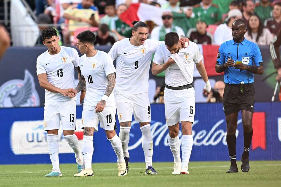Darwin Nunez leidde Uruguay naar de overwinning met drie doelpunten