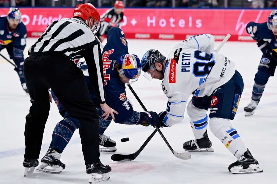 Ingolstadts Daniel Pietta (r.) im Playoff-Duell gegen München