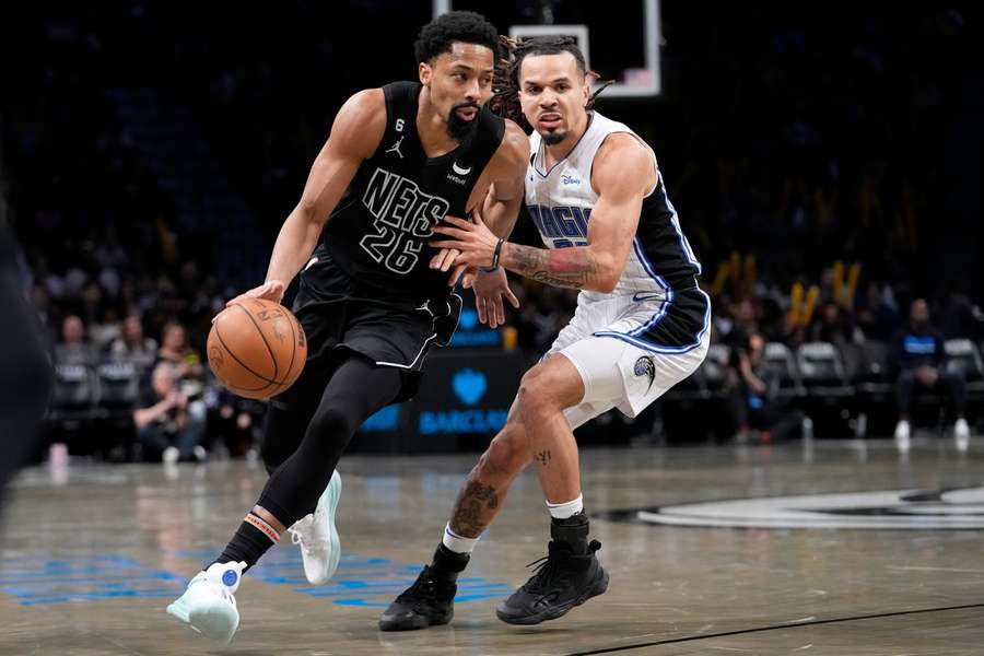 Spencer Dinwiddie in action