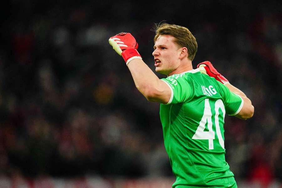 Jonas Urbig fez a sua estreia com a camisola do Bayern na quarta-feira