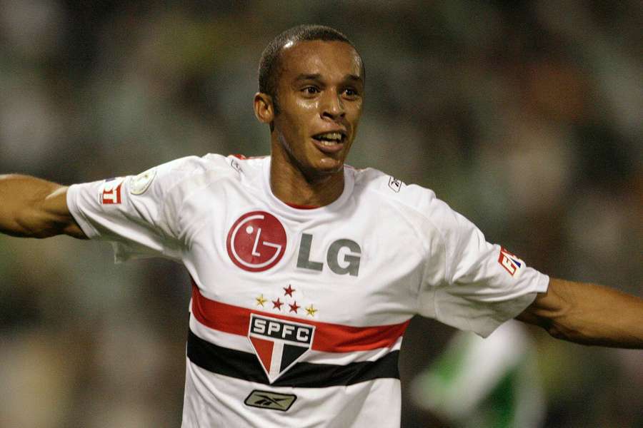 Joao Miranda celebrating a goal for Sao Paulo