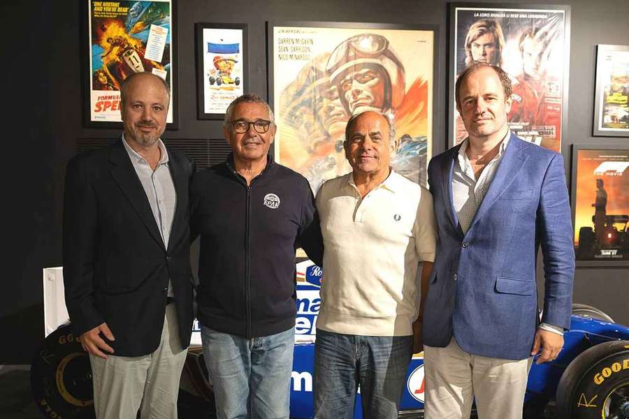 Os pilotos Ni Amorim e Pedro Matos Chaves na exposição "Fórmula Mágica", no Museu do Caramulo Os pilotos Ni Amorim e Pedro Matos Chaves na exposição "Fórmula Mágica", no Museu do Caramulo