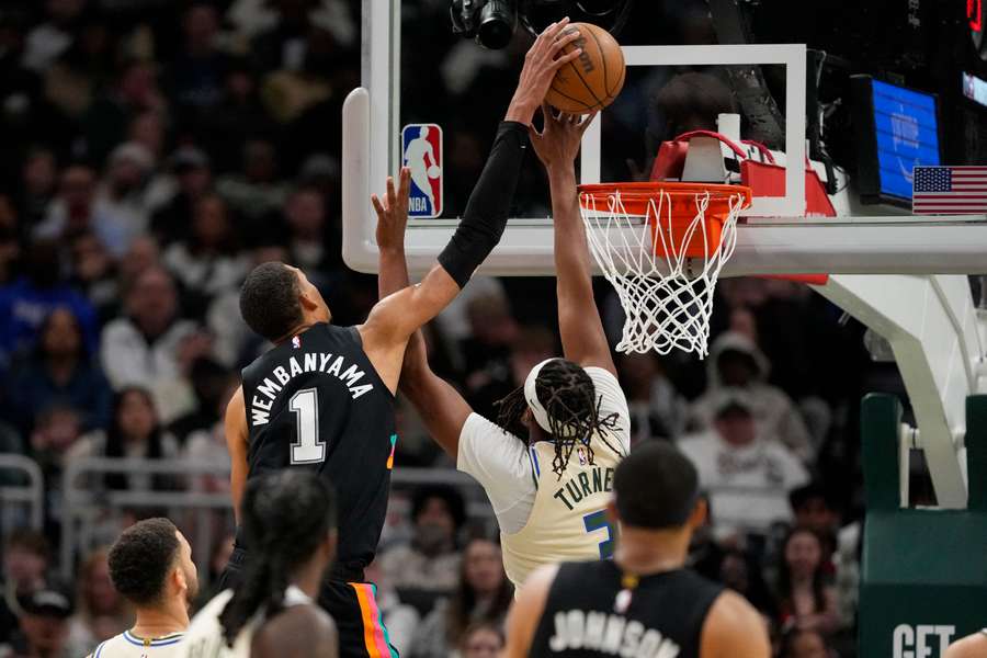 Spurs mają ósme zwycięstwo z rzędu i gwarancję drugiego miejsca na Zachodzie