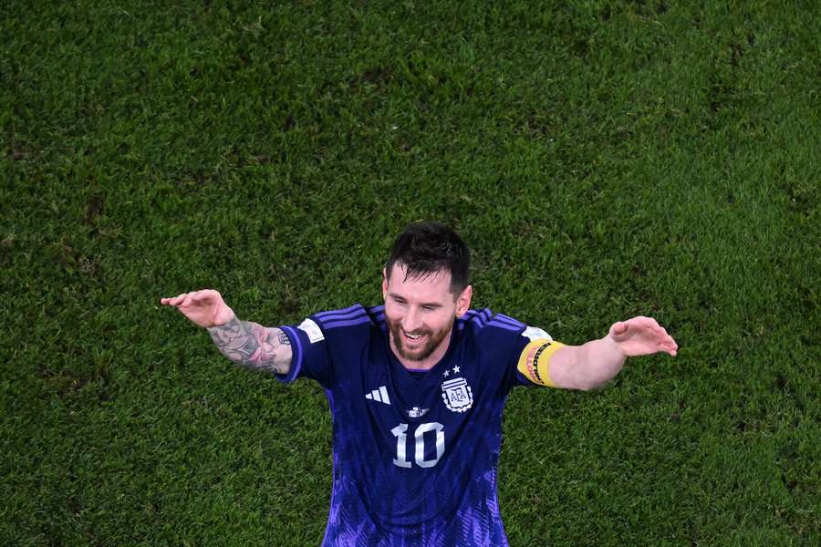 Lionel Messi festejou a passagem aos oitavos de final