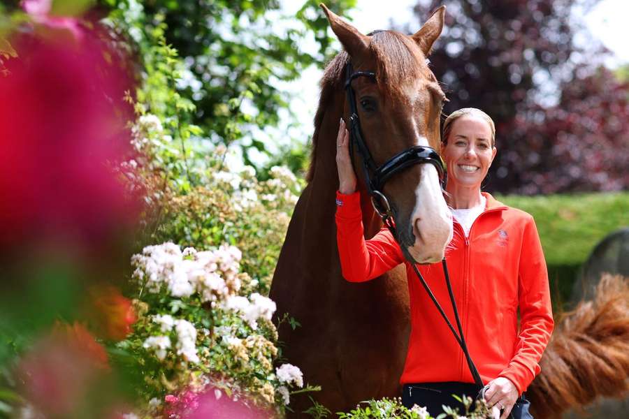 Charlotte Dujardin foi oficialmente suspensa por chicotear cavalo