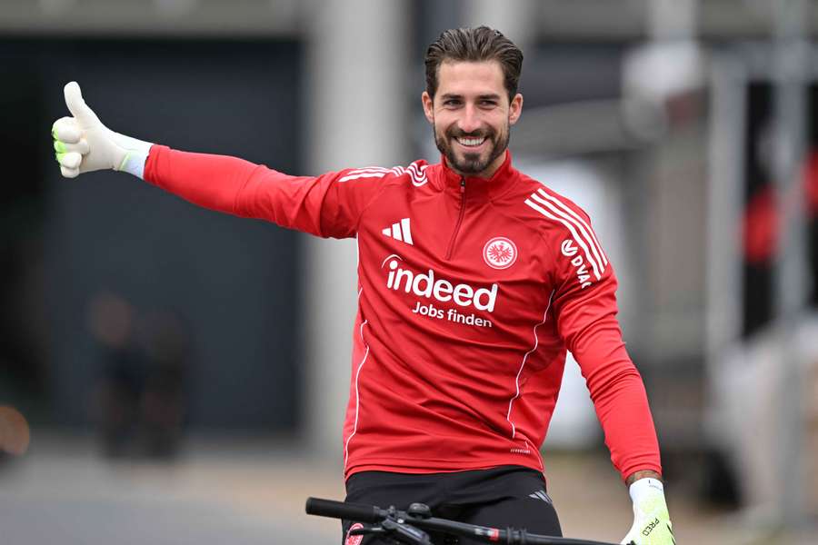 Kevin Trapp evoluează în Germania natală, la Frankfurt.