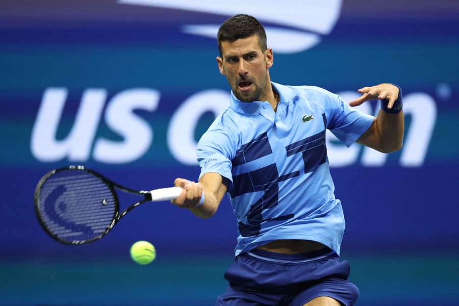 Novak Djokovic nimmt die Auftakthürde.