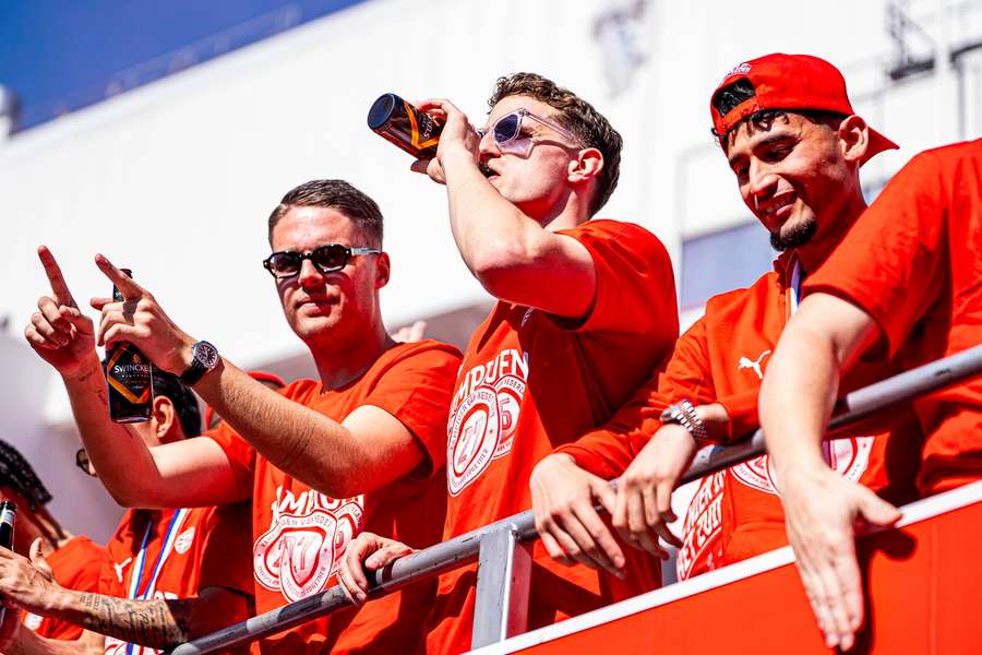 PSV's Joey Veerman, Guus Til, and Ricardo Pepi during the title celebrations