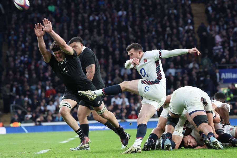 Les All Blacks et l'Angleterre lors du dernier match test.