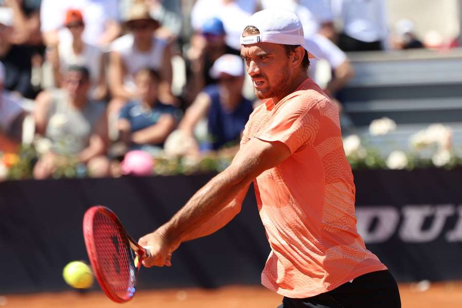 Tomáš Macháč padl v bitvě s Jannikem Sinnerem.