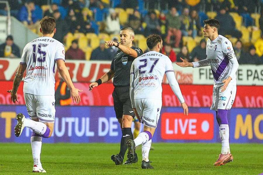 FC Argeș solicită oficial excluderea centralului Radu Petrescu 