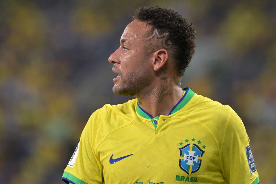 Neymar kwam in 2017 voor 222 miljoen euro van FC Barcelona naar PSG Neymar kwam in 2017 voor 222 miljoen euro van FC Barcelona naar PSG
