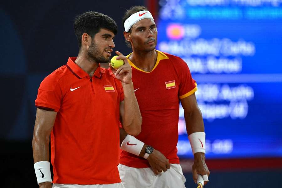 Rafael Nadal s Carlosem Alcarazem medaili nezískají.