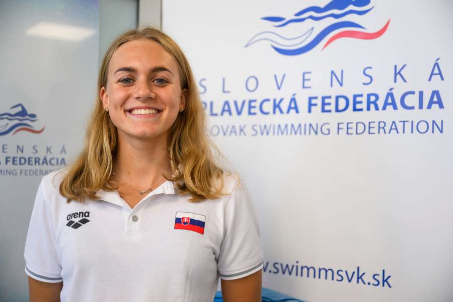 Slovenka má životnú formu. Slovenka má životnú formu.