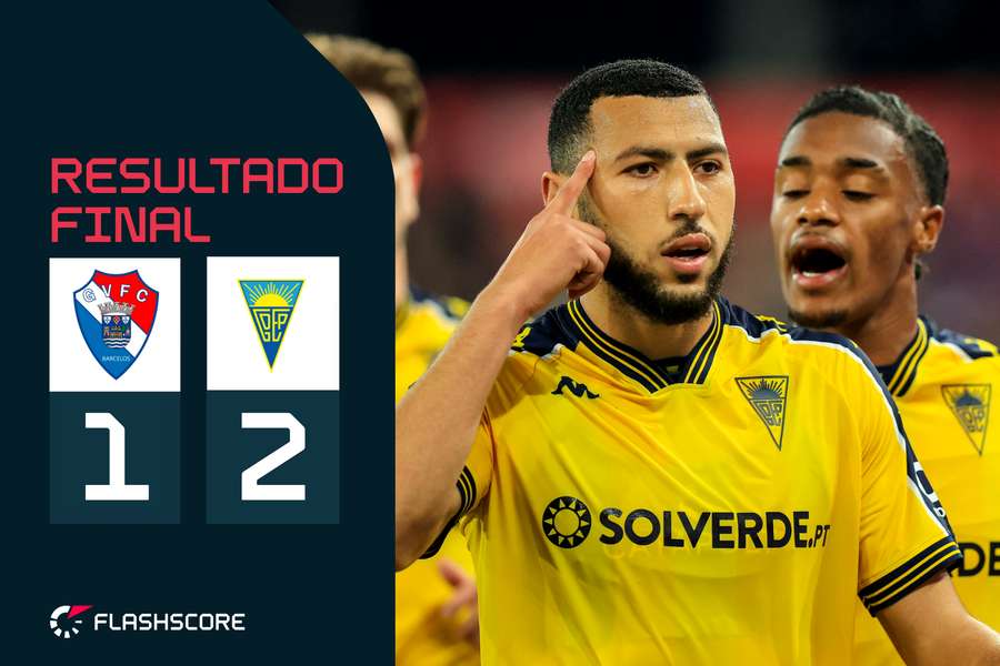 Yanis Begraoui celebra golo do Estoril
