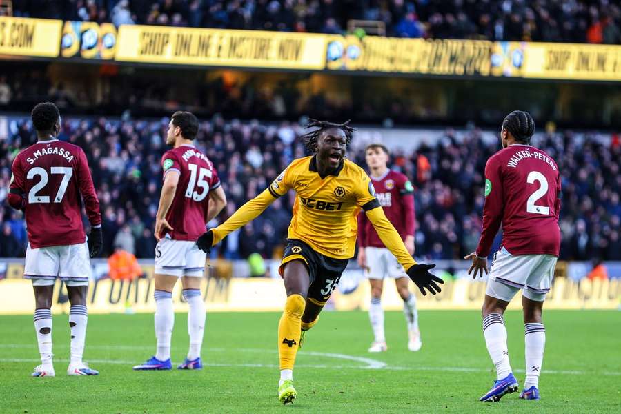 Mateus Mané, formado no Barreirense, fez o terceiro golo do Wolverhampton Mateus Mané, formado no Barreirense, fez o terceiro golo do Wolverhampton