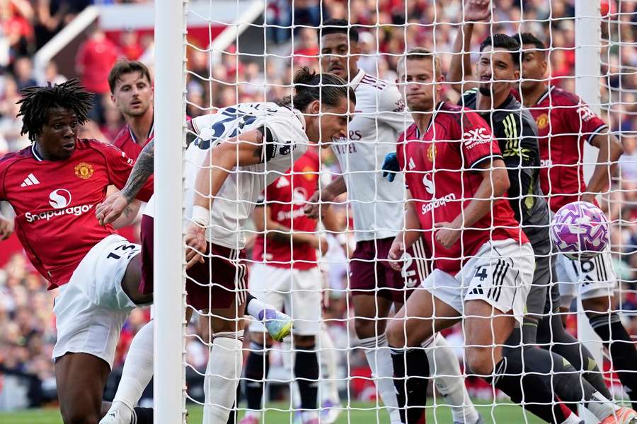 Arsenal narrowly beat a much-improved Man Utd team at Old Trafford on Sunday