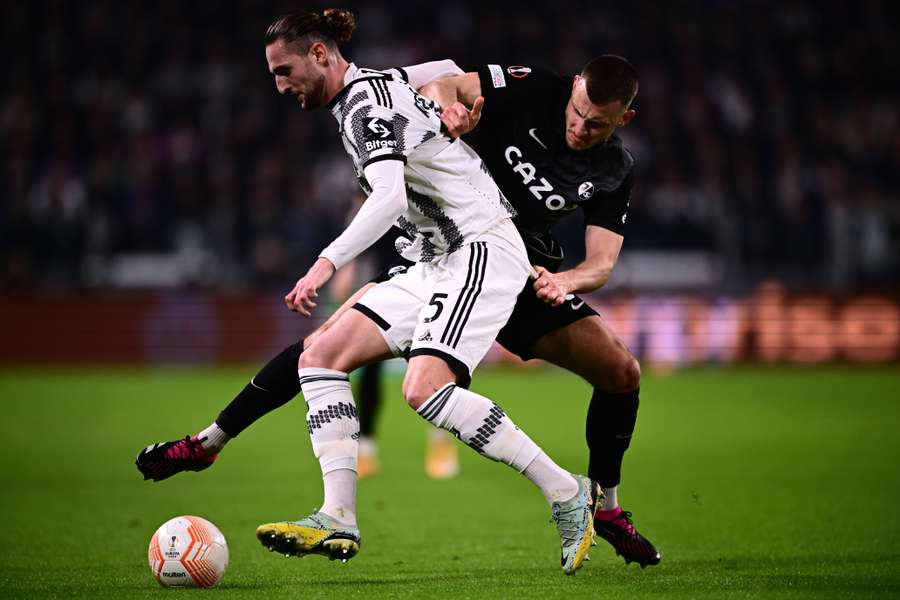 Adrien Rabiot in the Europa League against Freiburg. 