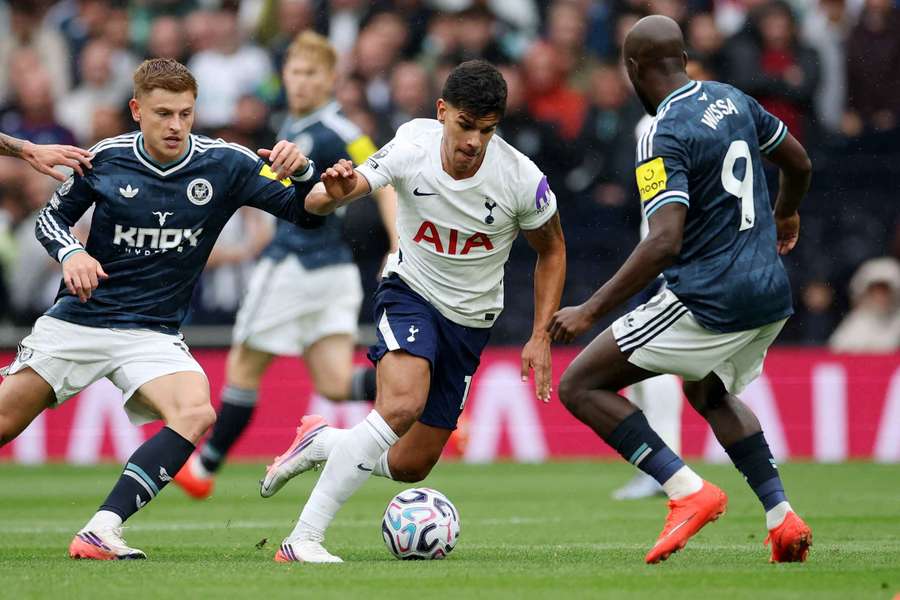 Mateus Fernandes no Tottenham Mateus Fernandes no Tottenham